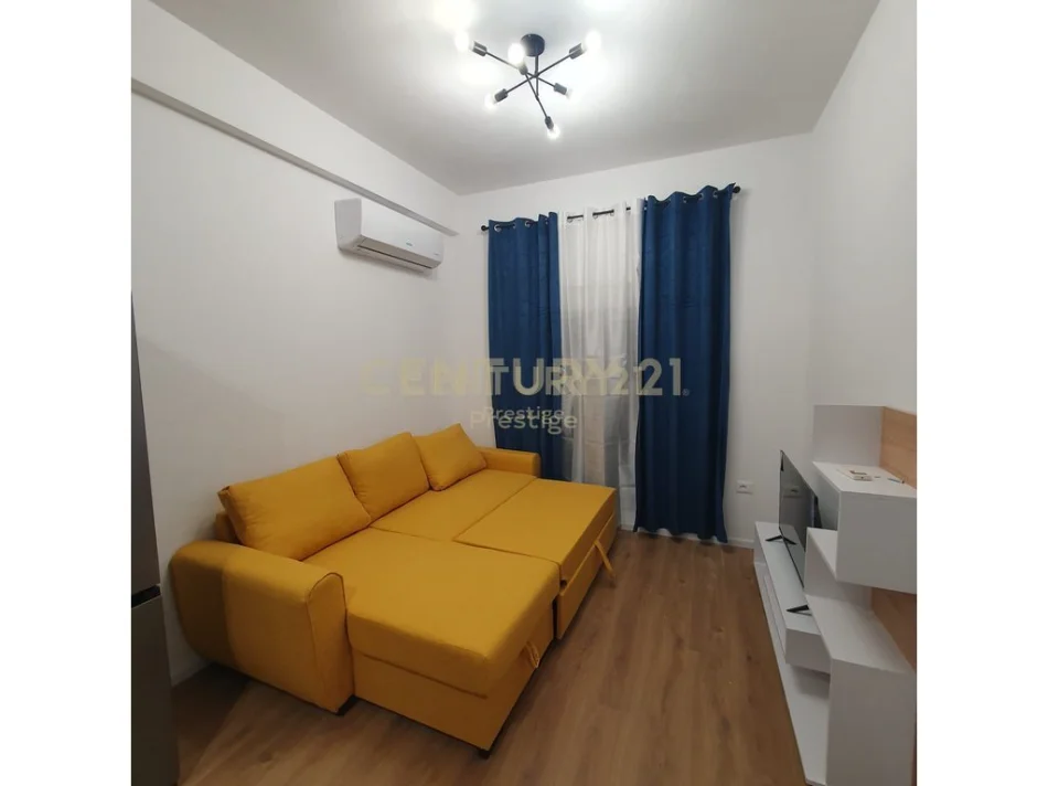Tirane, jepet me qera apartament 1+1 Kati 2, 50 m² 450 € ("MANGALEM 21", ALI DEM)