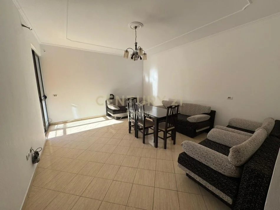 Tirane, shitet apartament 1+1+Aneks+Ballkon Kati 5, 61 m² 100.000 € 