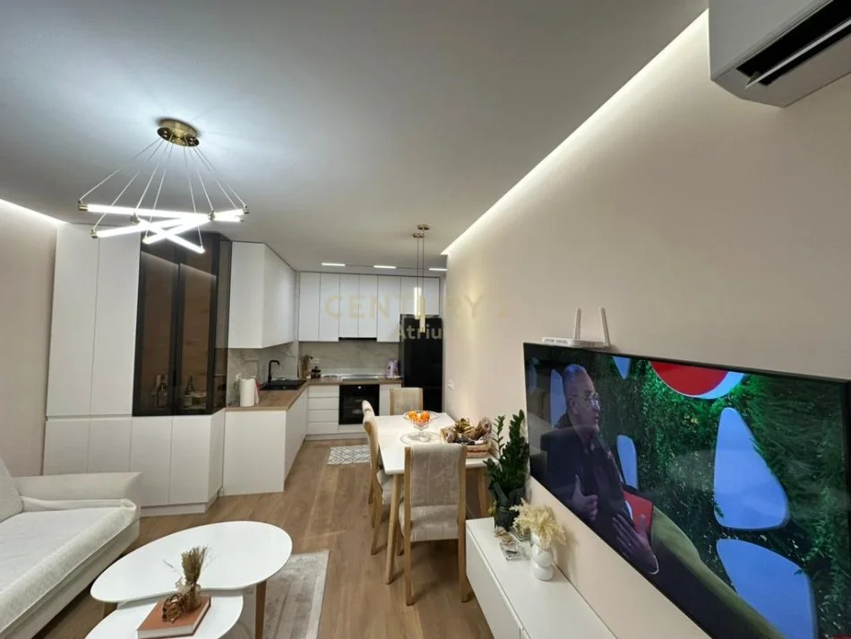 Tirane, shitet apartament 1+1 Kati 1, 59 m² 95.000 € (Shkoze)