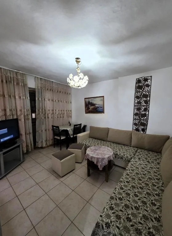 Tirane, shitet apartament 1+1 Kati 3, 57 m² 130.000 € (mine peza)