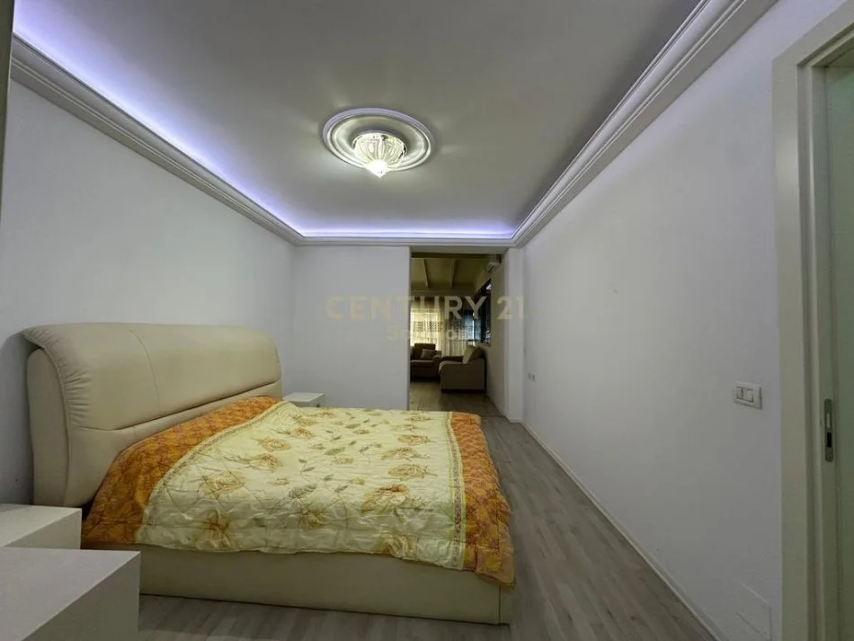 Tirane, shitet apartament 2+1+Ballkon Kati 2, 165 m² 248.000 € 