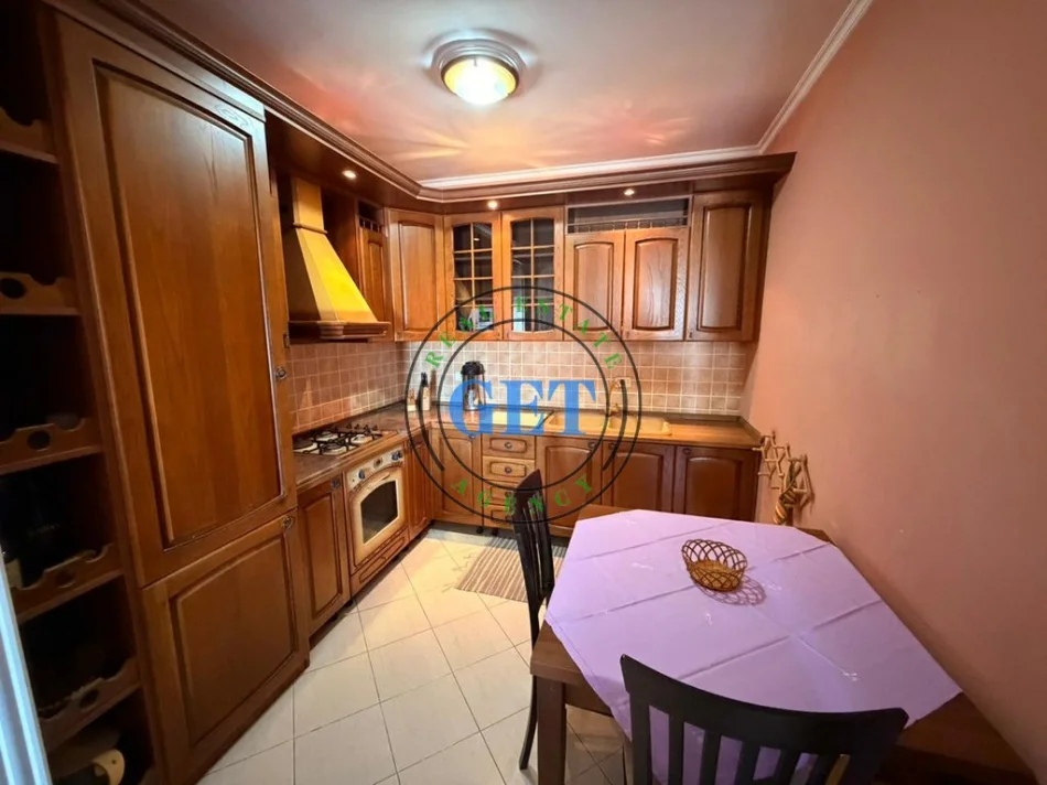 Durres, shitet apartament 3+1 Kati 10, 133 m² 160.000 € (Tregu i Vogël)