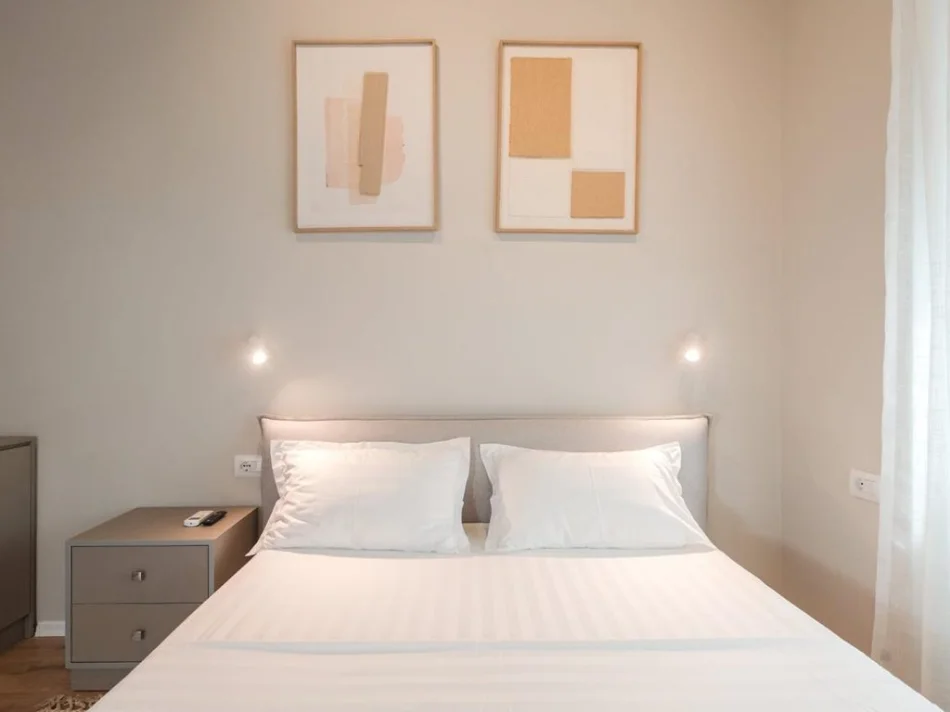 Tirane, jepet me qera apartament 2+1 Kati 3, 50 m² 1.300 € (Shallvare)