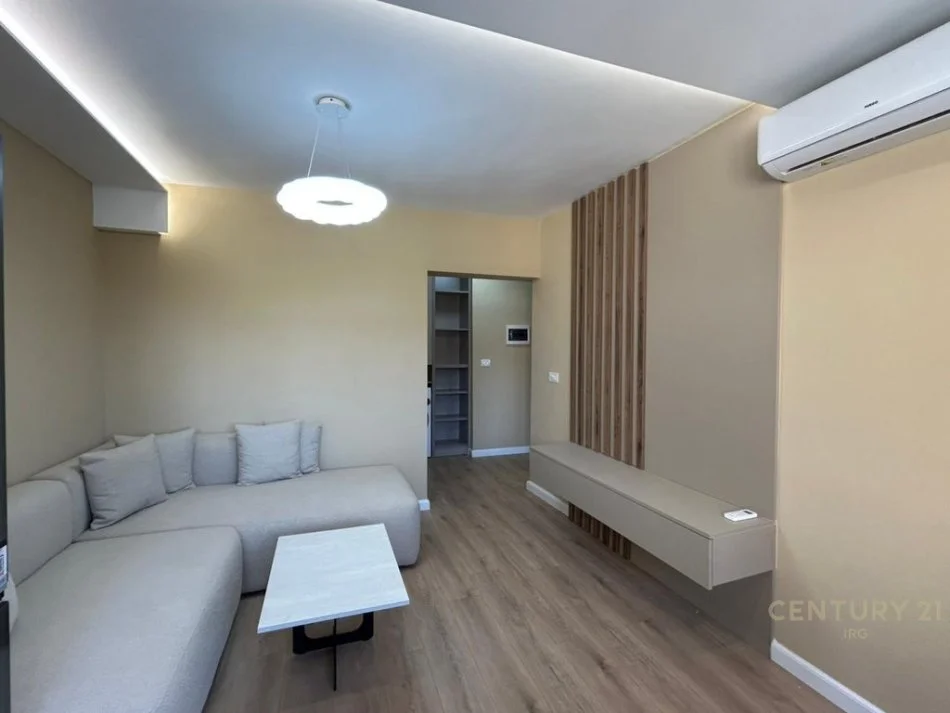 Tirane, jepet me qera apartament 1+1+Ballkon Kati 3, 45 m² 600 € (muhamet gjollesha)