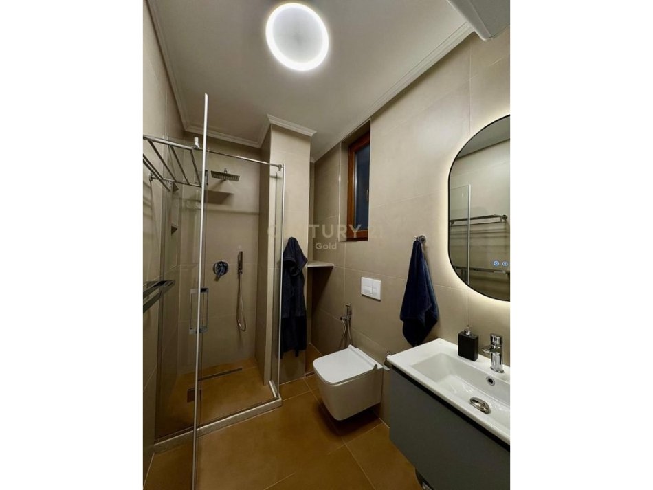 Tirane, shitet garsonier 1+1 Kati 9, 61 m² 235.000 € 