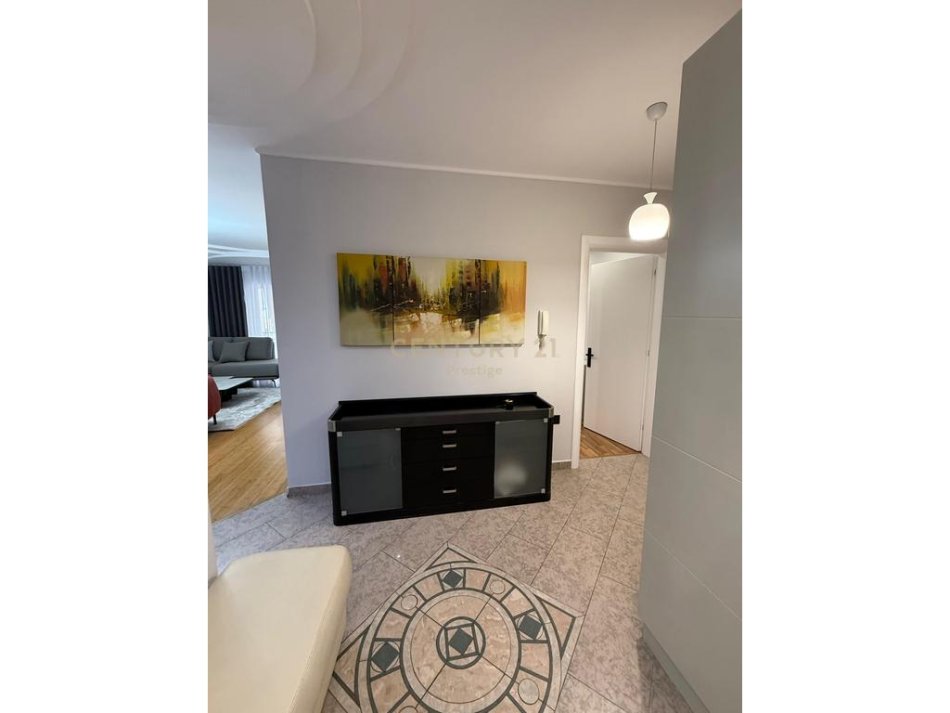 Tirane, jepet me qera apartament 2+1 Kati 7, 120 m² 1.500 € (Ambasada Amerikane)