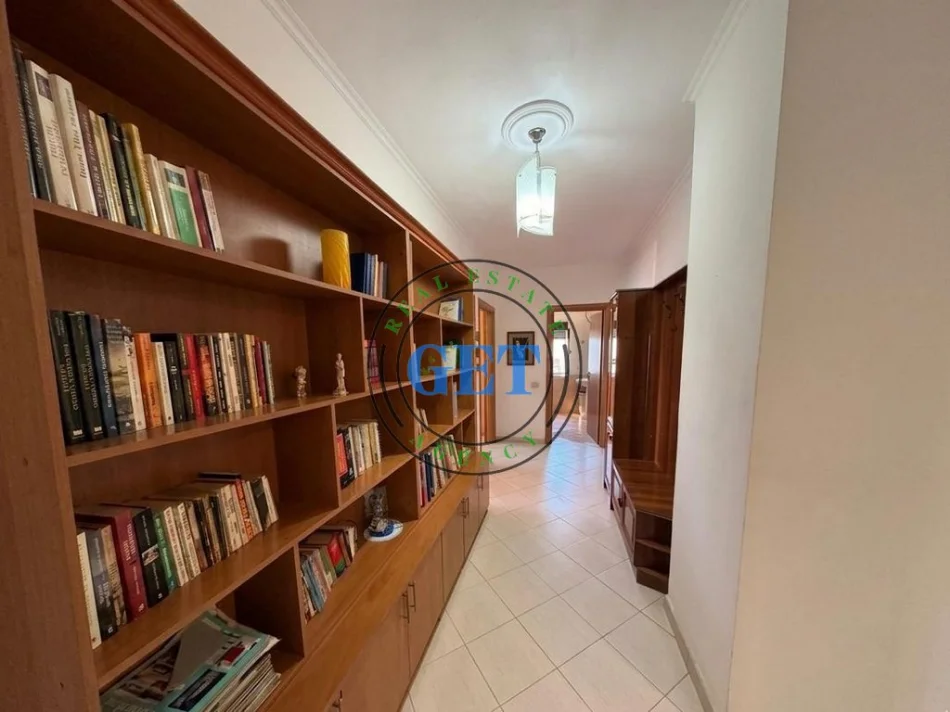 Durres, shitet apartament 3+1 Kati 10, 133 m² 160.000 € (Tregu i Vogël)