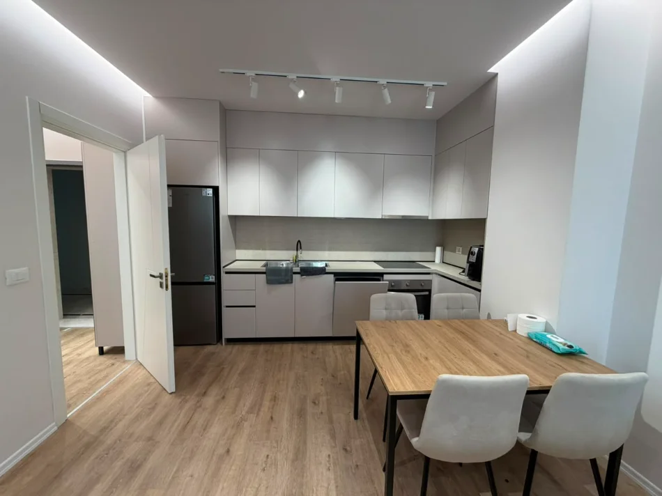 Tirane, jepet me qera apartament 1+1+Ballkon Kati 5, 111 m² (Rruga Xhanfize Keko) MLS # 530581007-231