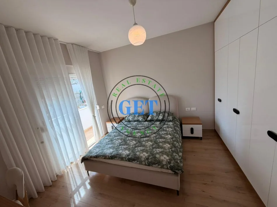 Durres, jepet me qera apartament 2+1 , 80 m² 550 € (Qender)