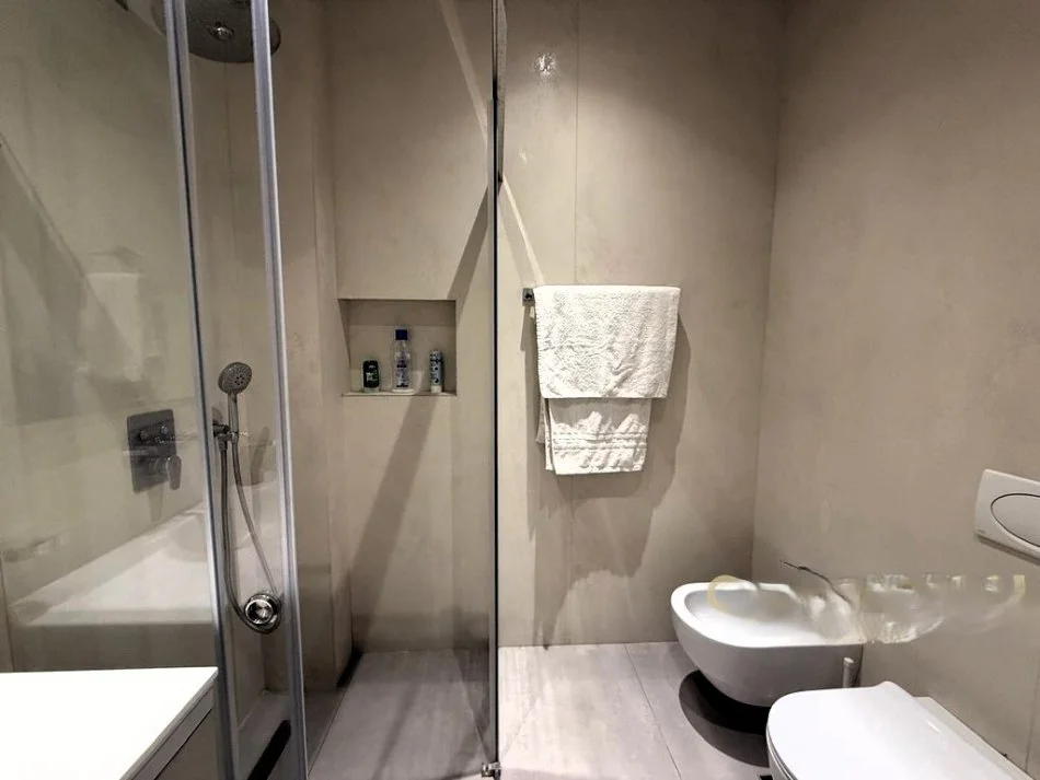 Tirane, jepet me qera apartament 1+1 Kati 2, 72 m² 1.000 € (Deliorgji)