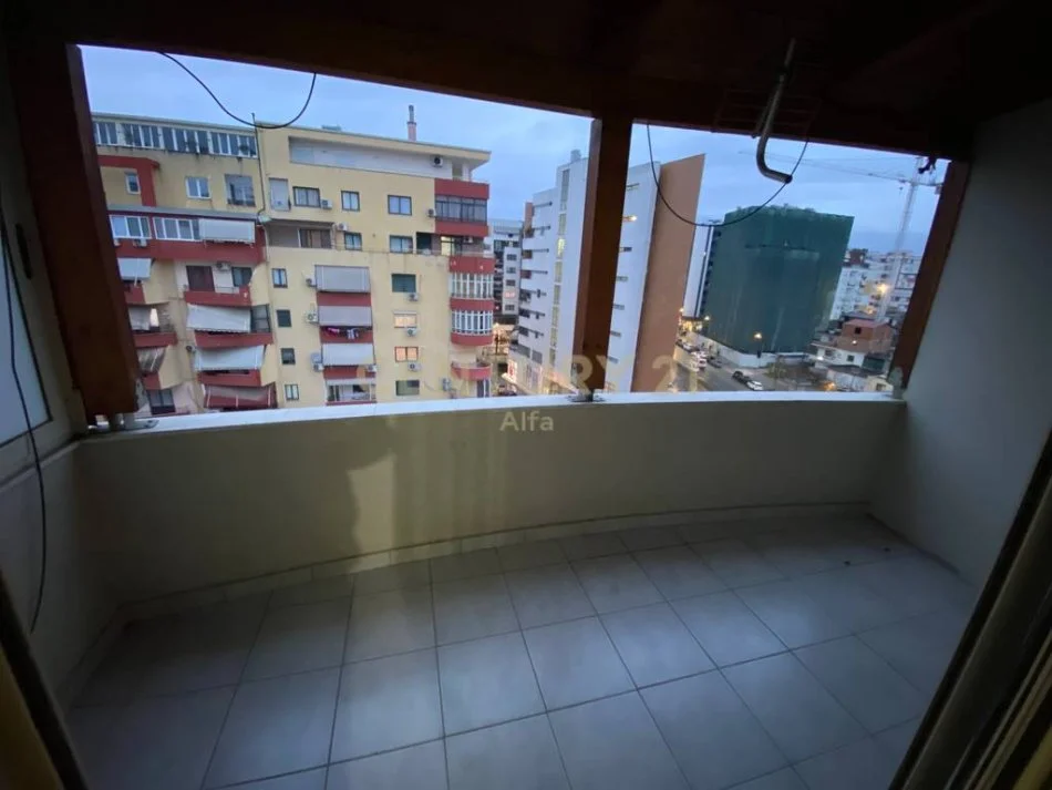 Tirane, shitet 2+1 Kati 6, 104 m² 145.000 € 