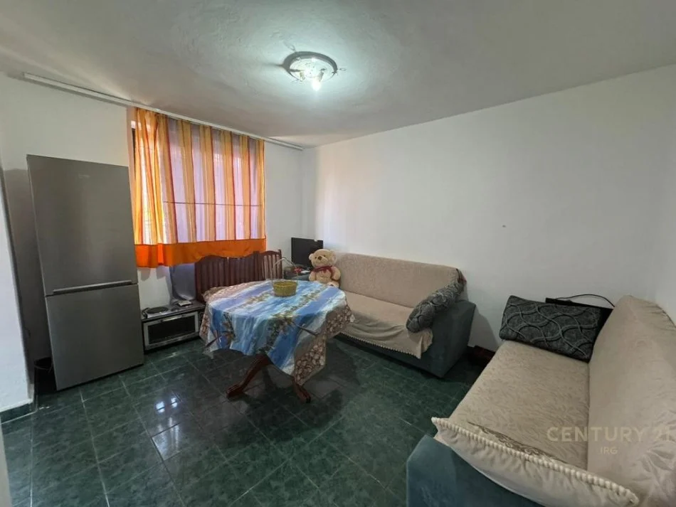 Tirane,shitet apartament 1+1 Kati 1, 59 m² 95.000 € (rruga 4 deshmoret bardhyl)