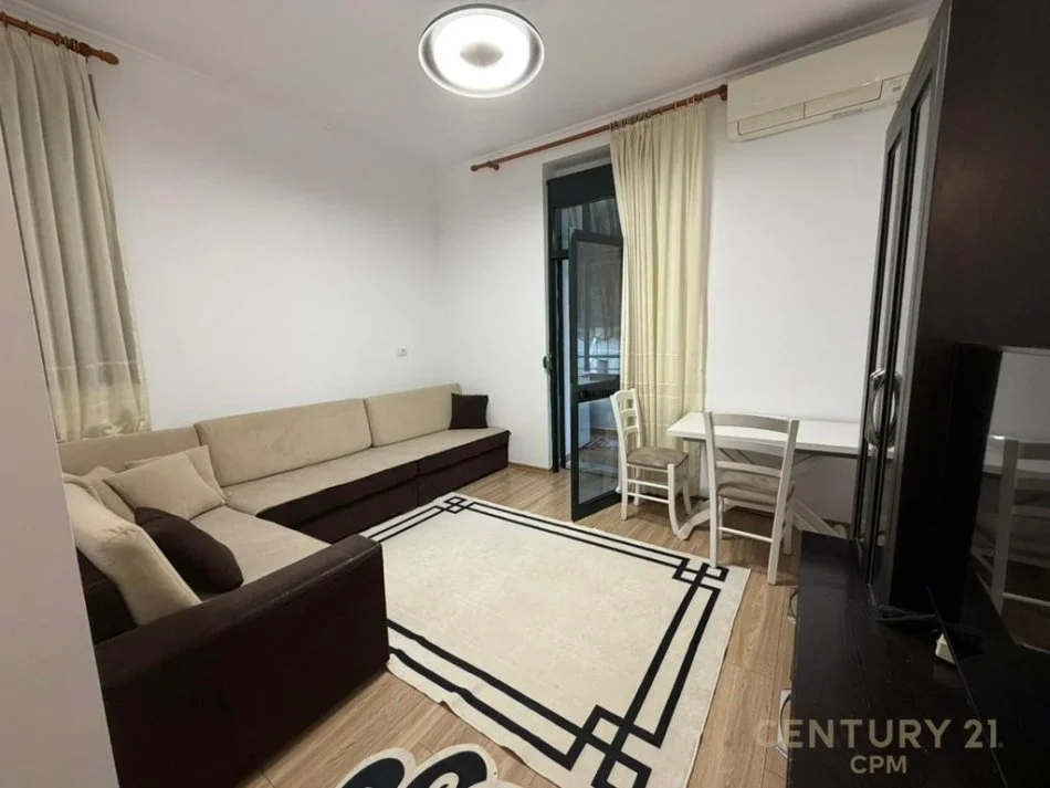 Tirane, jepet me qera apartament 2+1+Ballkon Kati 3, 82 m² 700 € (rruga e durresit)
