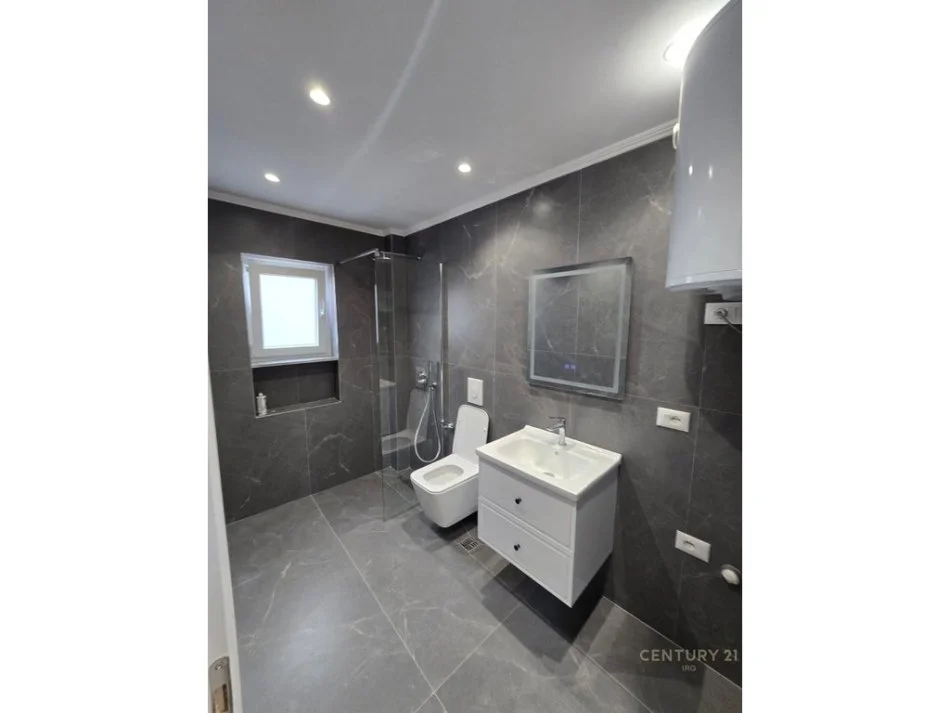 Tirane, shitet apartament 1+1 Kati 4, 52 m² 113.000 € (Tregu Elektrik)