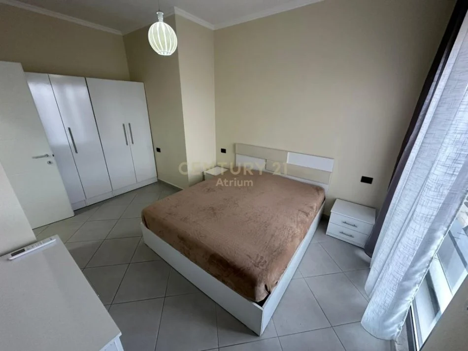 Tirane, jepet me qera apartament 1+1+Ballkon Kati 7, 57 m² 550 € (tek spitali amerikan 2 rruga dibres)