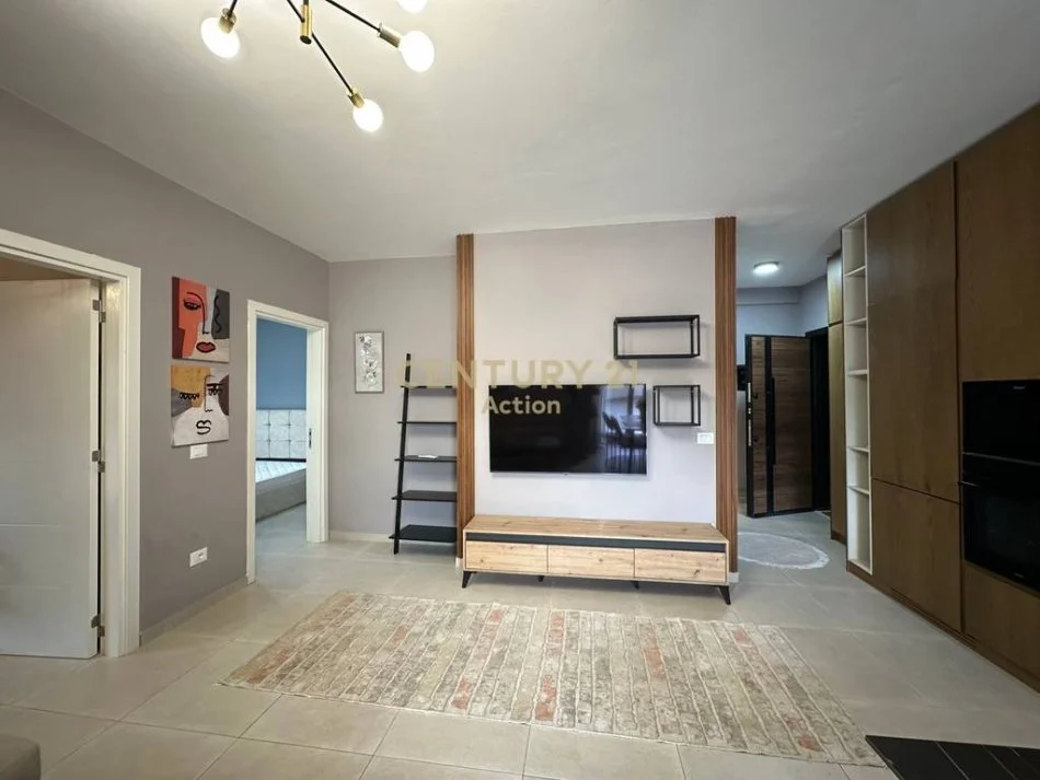 Tirane, jepet me qera apartament 2+1+Ballkon Kati 6, 90 m² 900 € (kodra e diellit)