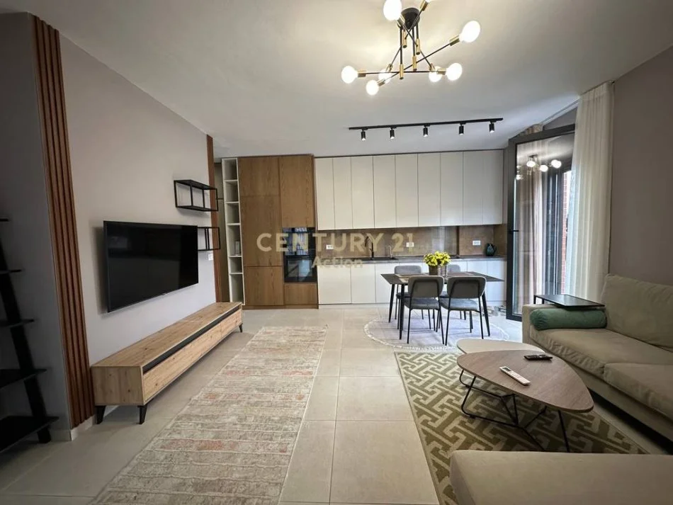 Tirane, jepet me qera apartament 2+1+Ballkon Kati 6, 90 m² 900 € (kodra e diellit)