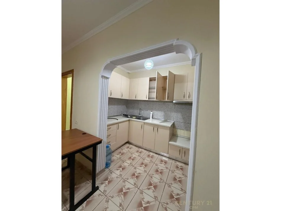 Tirane, shitet apartament 1+1 Kati 2, 58 m² 120.000 € (RRUGEN IRFAN TOMINI)