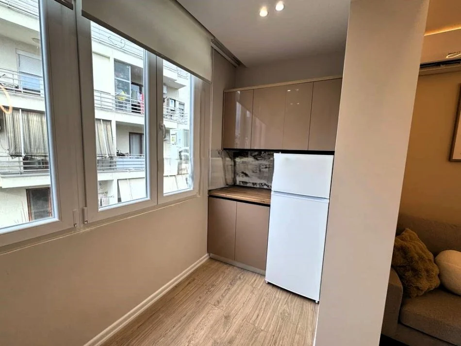 Tirane, shitet apartament 1+1 Kati 4, 51 m² 125.000 € (RRUGA E BARRIKADAVE)