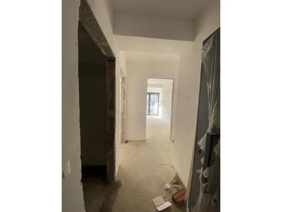 Tirane, shitet apartament Kati 2, 260.000 € 