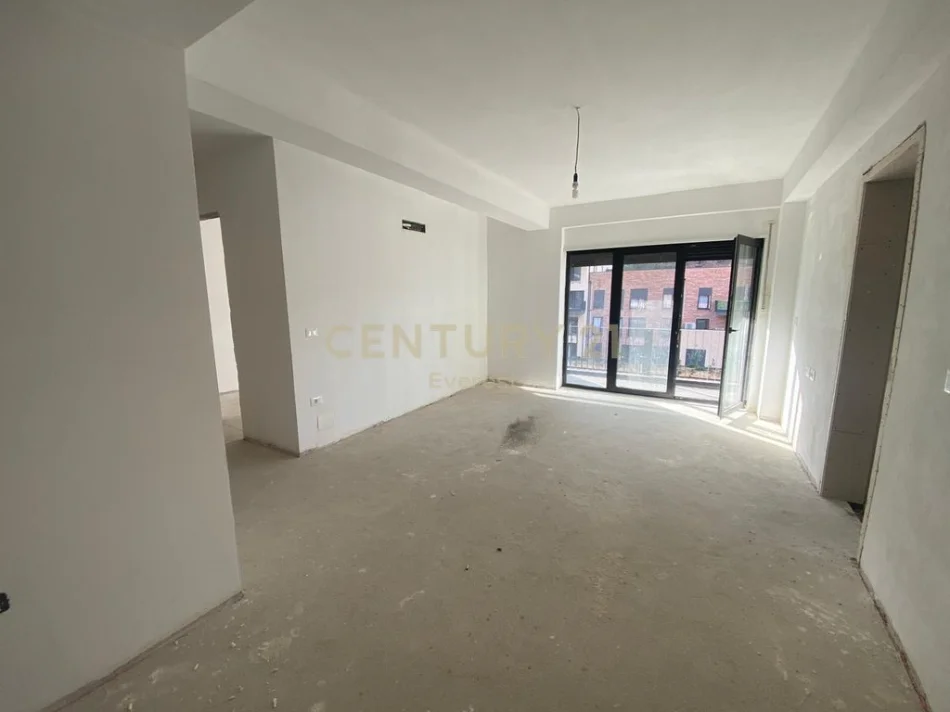 Tirane, shitet apartament Kati 2, 260.000 € 