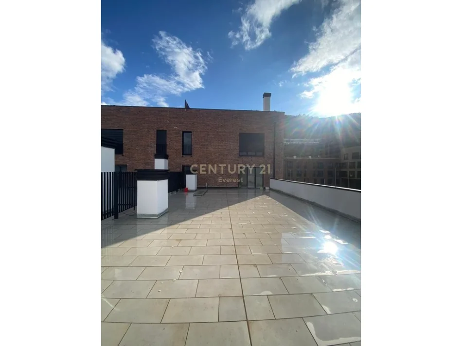 Tirane, shitet apartament Kati 2, 260.000 € 