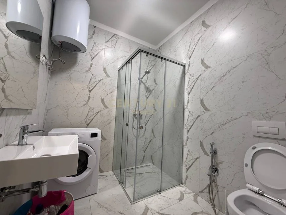 Tirane, shitet apartament 1+1 Kati 6, 65 m² 