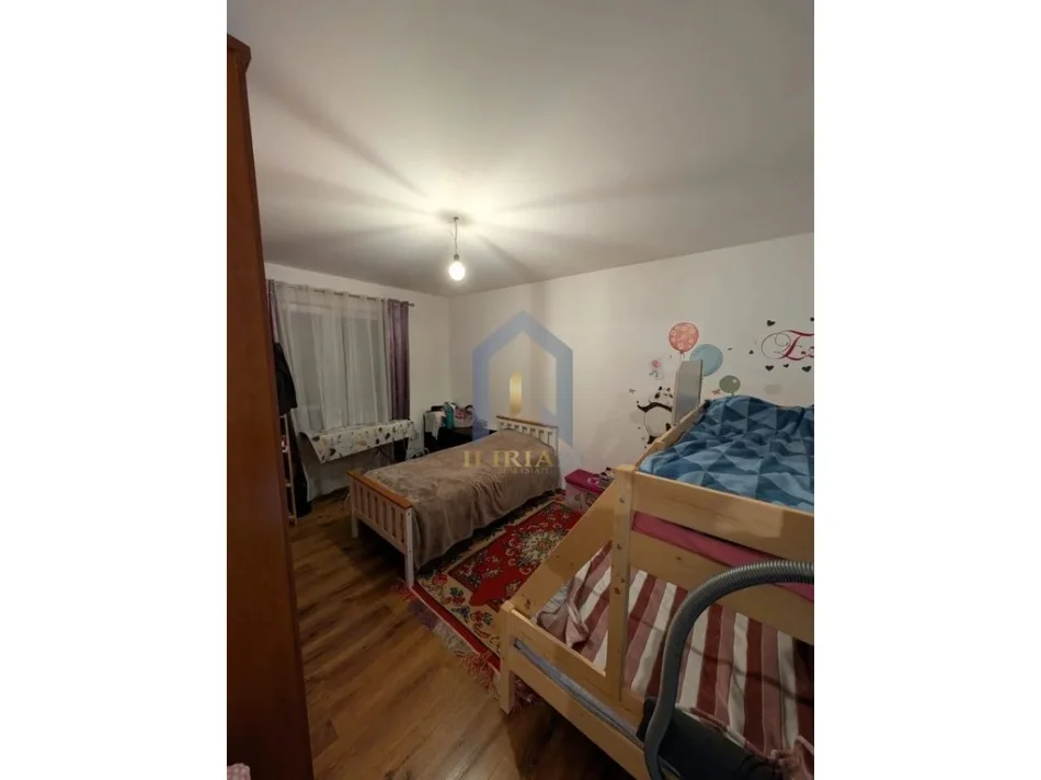 Tirane, shitet apartament 2+1+Ballkon Kati 3, 75 m² 165.000 € (Apartament 2+1 per shitje tek "Ish Parku")