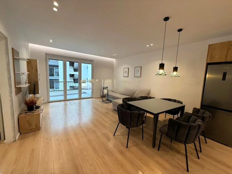 Tirane, shitet apartament 2+1 Kati 3, 125 m² 250.000 € (LIQENI I THATE)