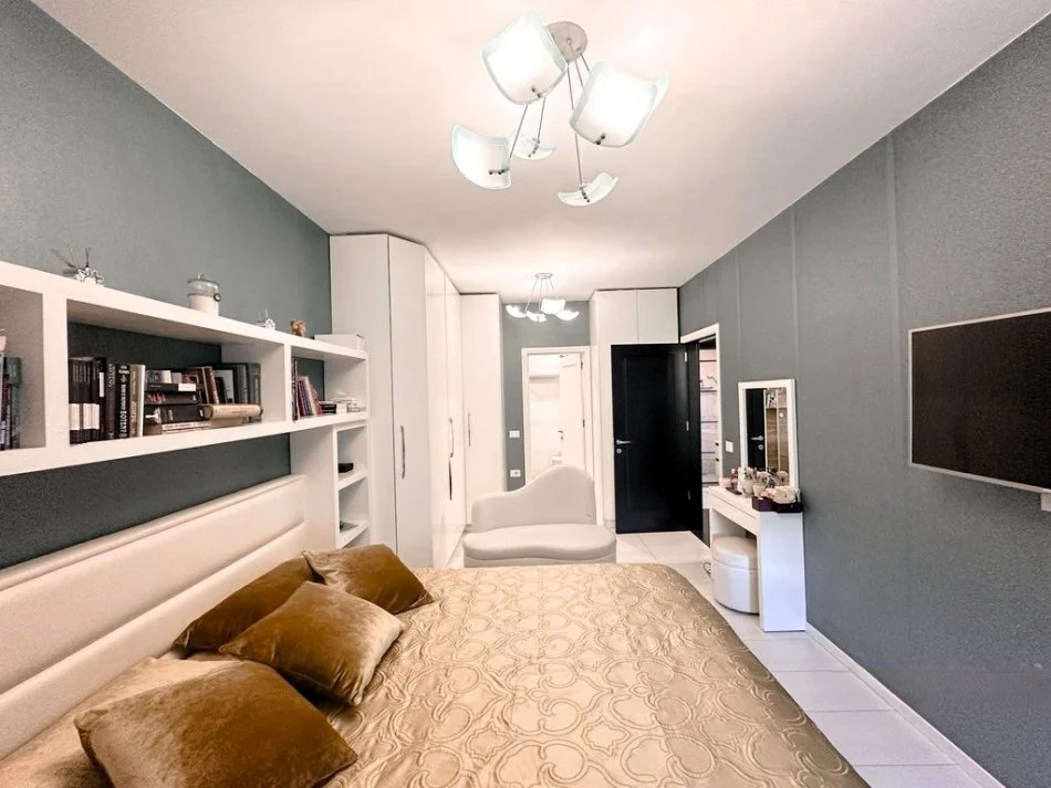 Tirane, shitet apartament 2+1 Kati 8, 122 m² 460.000 € (ISH BLLOKU)