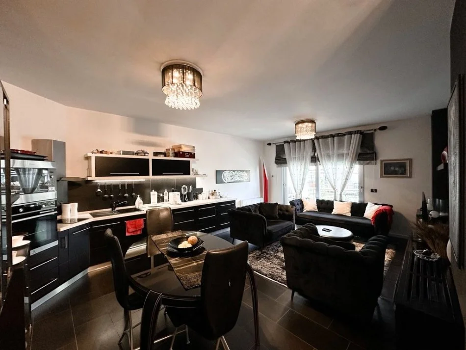 Tirane, shitet apartament 2+1 Kati 8, 122 m² 460.000 € (ISH BLLOKU)