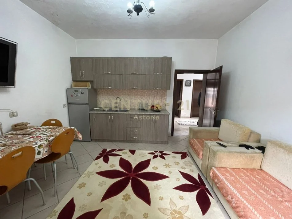 Tirane, shitet Vile , 313 m² 315.000 € (astir)