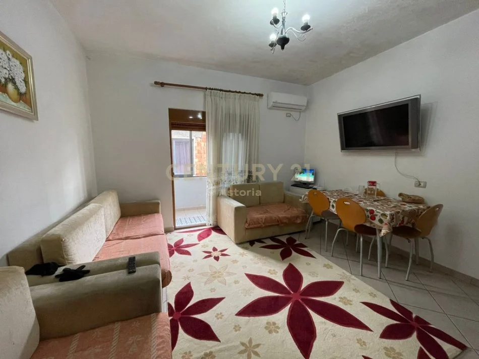 Tirane, shitet Vile , 313 m² 315.000 € (astir)