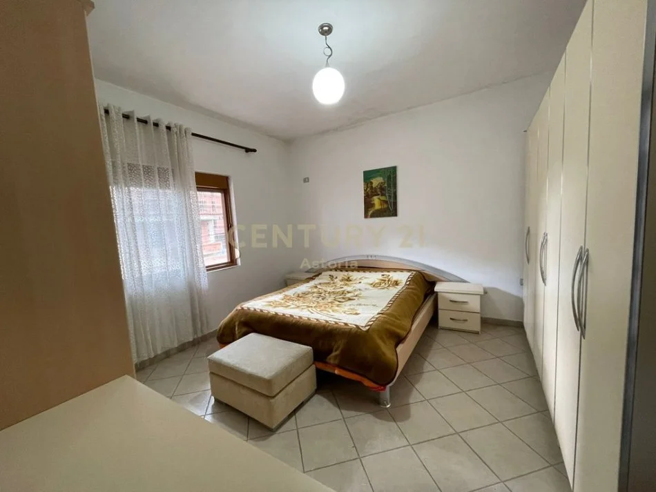 Tirane, shitet Vile , 313 m² 315.000 € (astir)