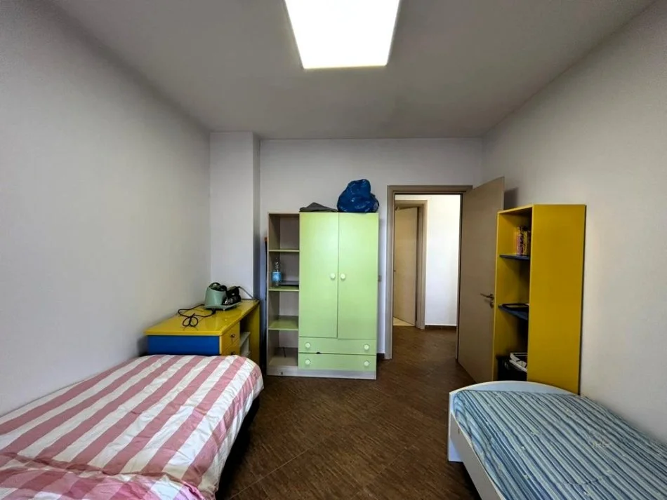 Tirane, shitet apartament 2+1 Kati 8, 110 m² 218.000 € (OXHAKU)