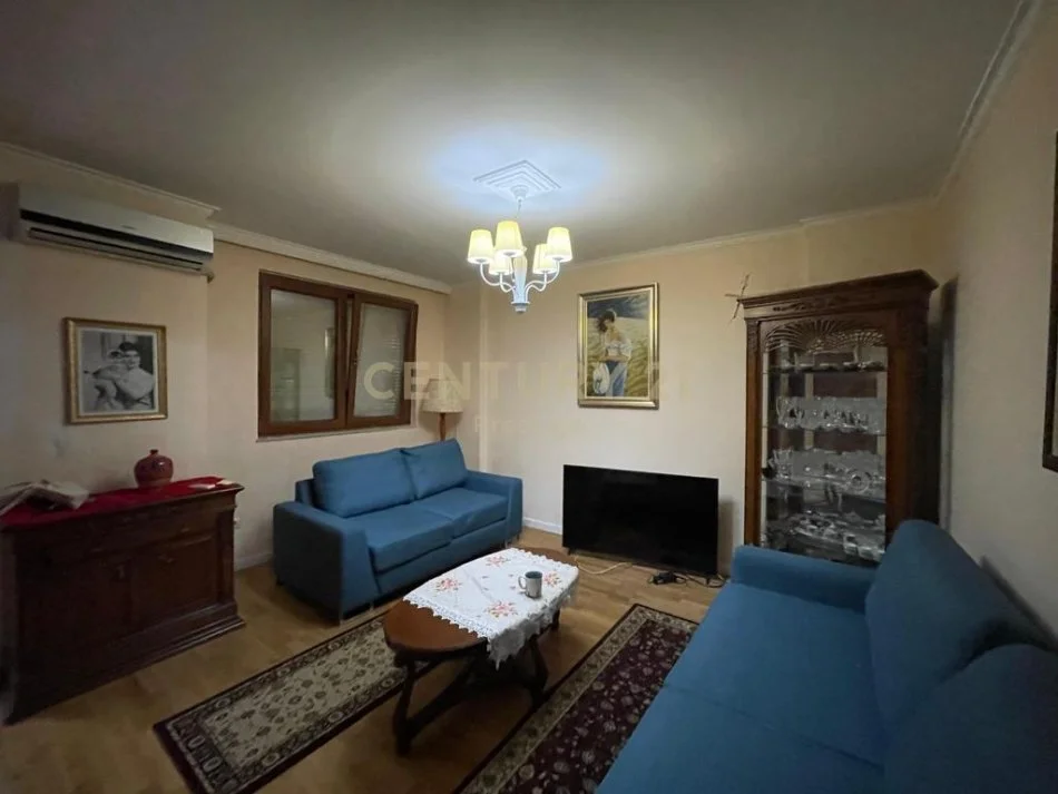 Tirane, shitet apartament 2+1+Aneks+Ballkon Kati 3, 106 m² 318.000 € 