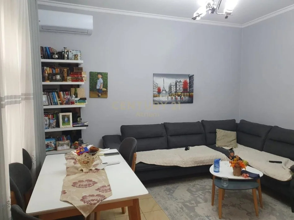 Tirane, jepet me qera shtepi Kati 0, 170 m² 800 € (Qemal Stafa)