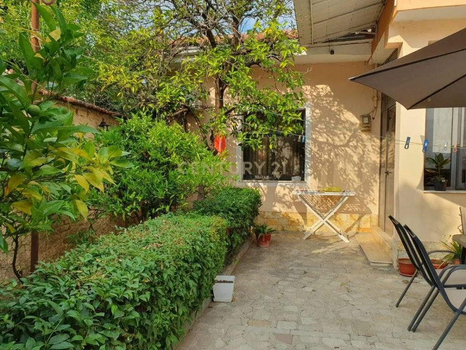 Tirane, jepet me qera shtepi Kati 0, 170 m² 800 € (Qemal Stafa)