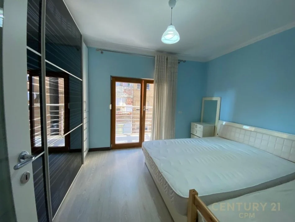 Tirane, jepet me qera apartament 1+1 Kati 3, 86 m² 550 € 