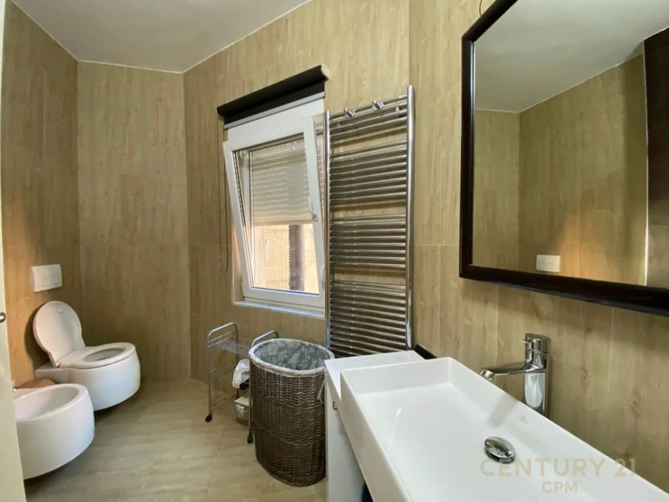 Tirane, jepet me qera apartament 1+1 Kati 3, 86 m² 550 € 