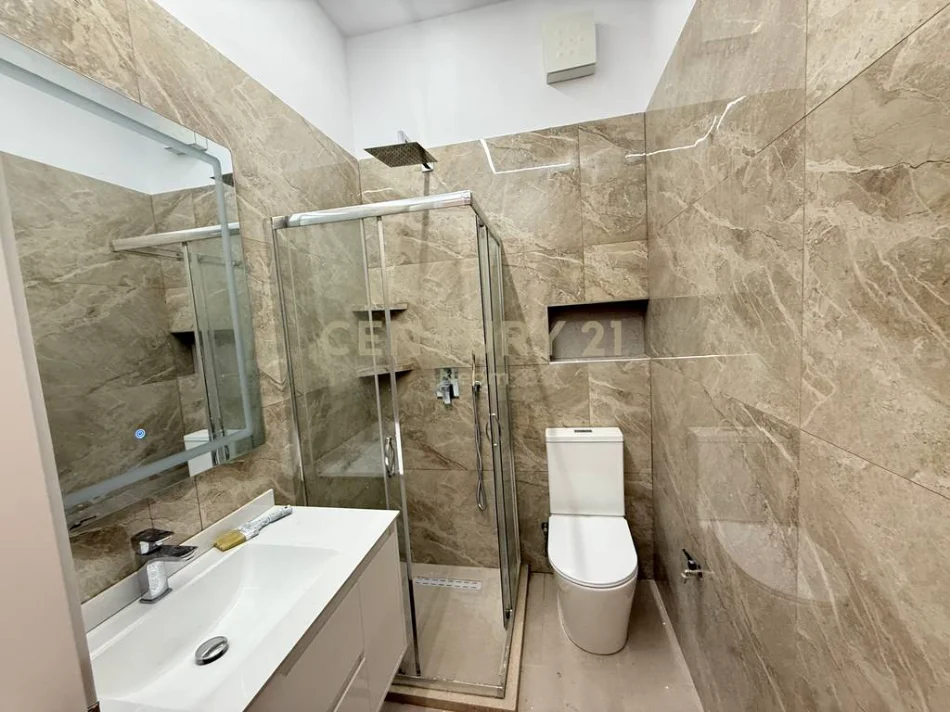 Tirane, shitet apartament 2+1 Kati 2, 76 m² 125.000 € (Astir)