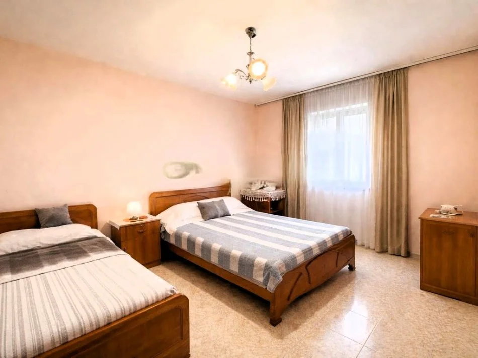 Tirane, shitet nga Pronari, pa-komision apartament 2+1 Kati 3, 79 m² 145.000 € (rruga Ferit Xhajko)