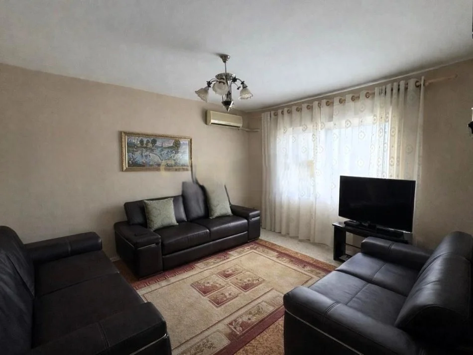 Tirane, shitet nga Pronari, pa-komision apartament 2+1 Kati 3, 79 m² 145.000 € (rruga Ferit Xhajko)