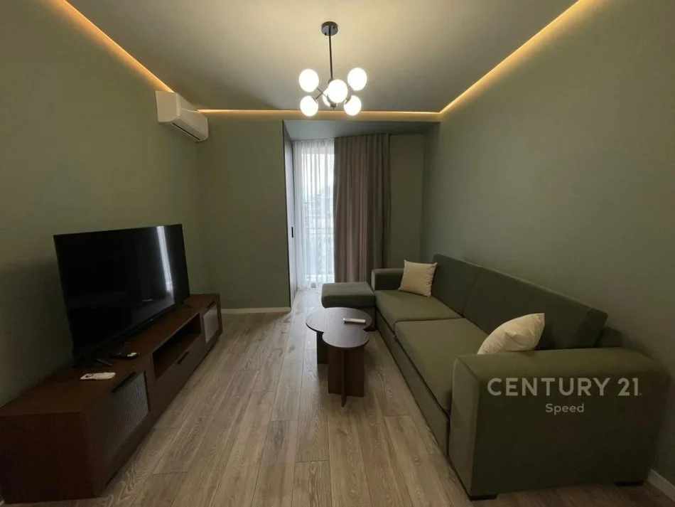 Tirane, jepet me qera apartament 1+1 Kati 5, 75 m² 800 € 