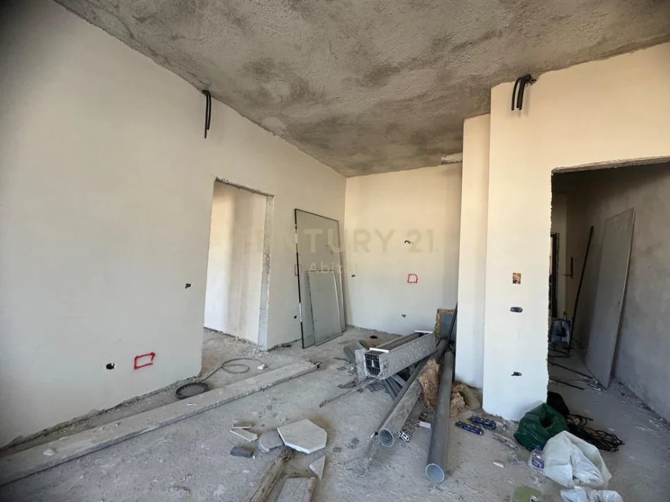 Shqiperi, shitet 2+1+Ballkon Kati 7, 100 m² 240.000 € (liqeni i thate)