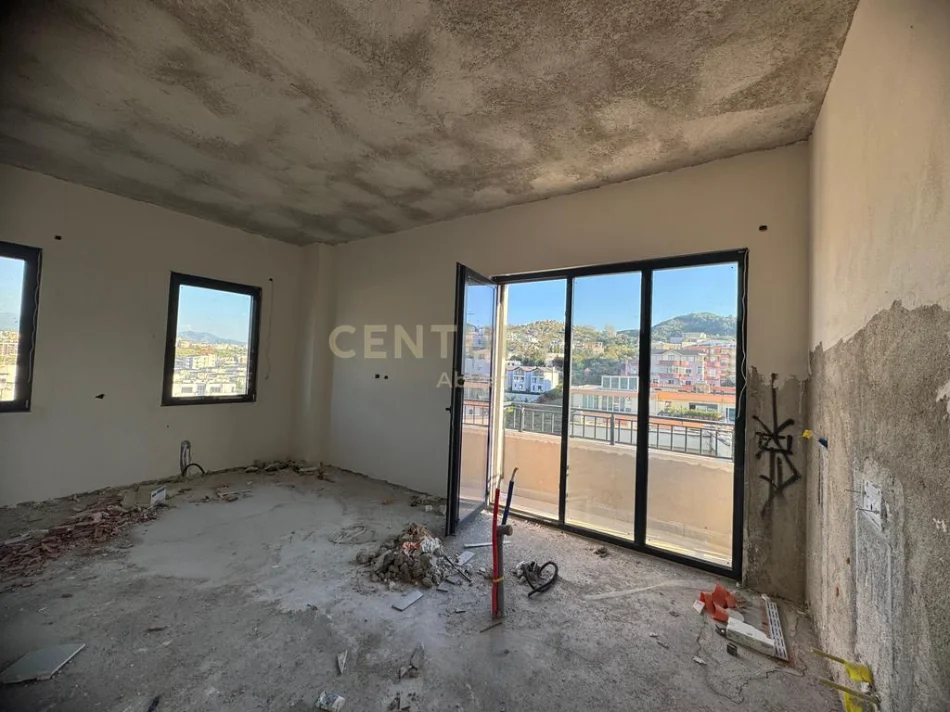 Shqiperi, shitet 2+1+Ballkon Kati 7, 100 m² 240.000 € (liqeni i thate)