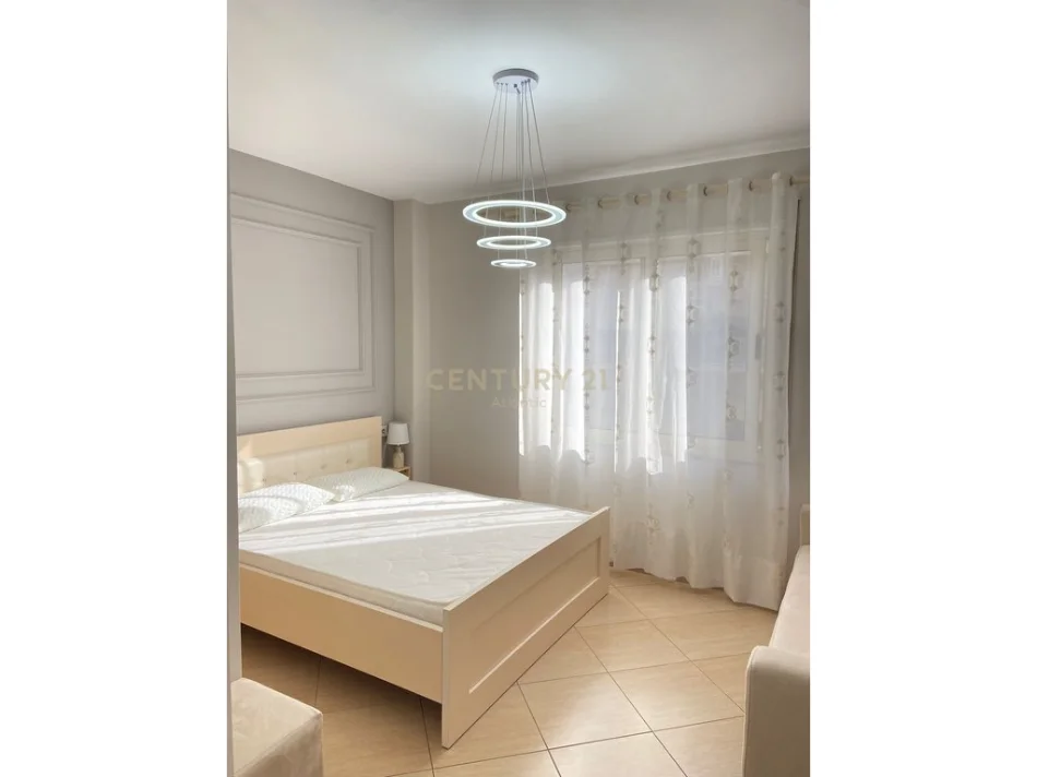 Durres, shitet apartament 1+1 Kati 4, 78.000 € (Plazh,Durres)