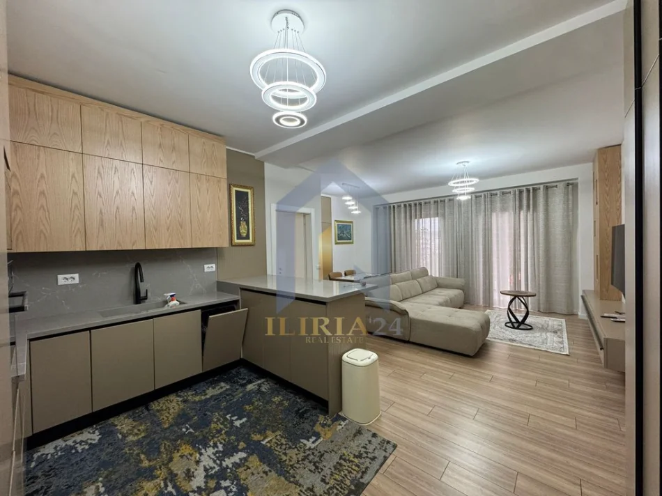 Tirane, jap me qera apartament 3+1+Aneks+Ballkon Kati 5, 130 m² 2.100 € (Apartament 3+1 me qira tek Tirana Graden Building Rruga e Kavajes)