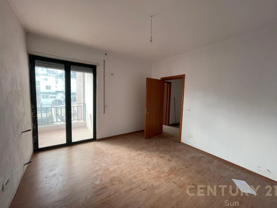 Tirane, shitet apartament 2+1 Kati 6, 127 m² 240.000 € (Kodra e Diellit)