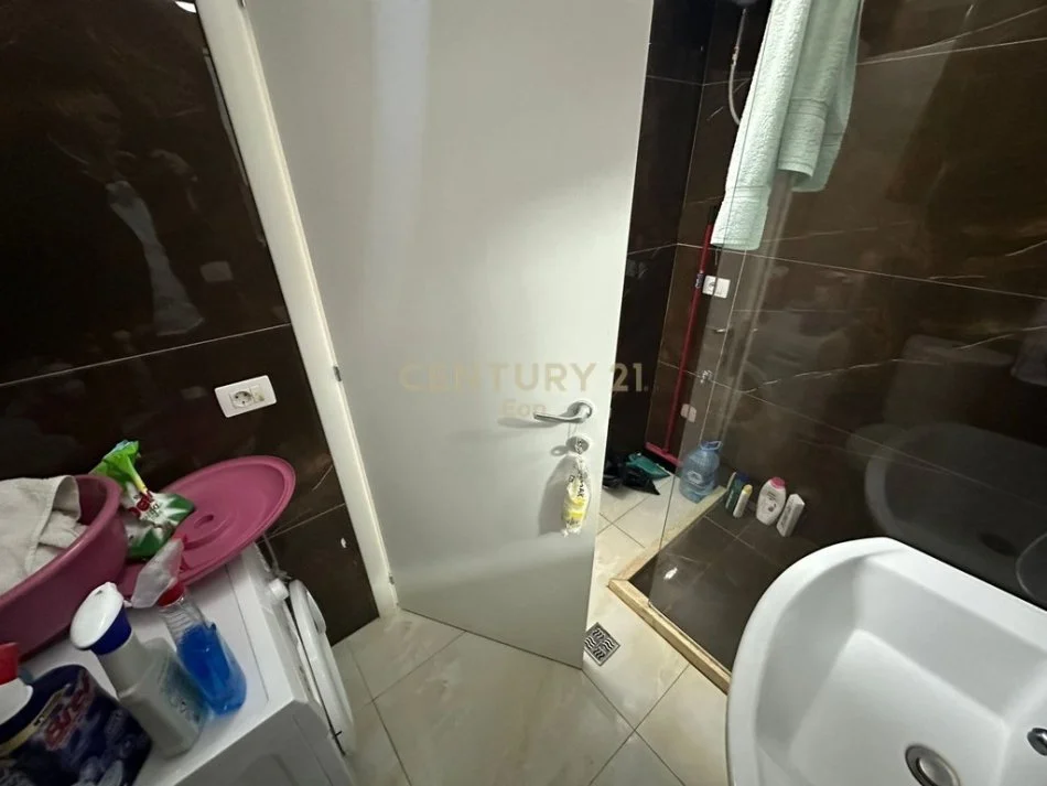 Durres, shitet apartament 1+1 Kati 2, 60 m² 115.000 € (mali i robit)